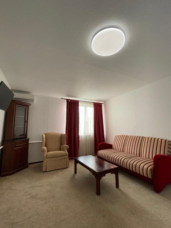 Apartments With Kitchen And Garden Киев Экстерьер фото