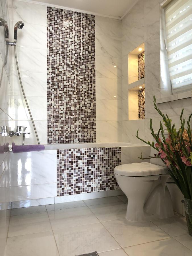 Apartments With Kitchen And Garden Киев Экстерьер фото